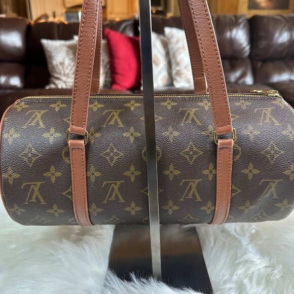 Authentic Louis Vuitton Monogram Papillon 30 Handbag - Picture 6 of 12